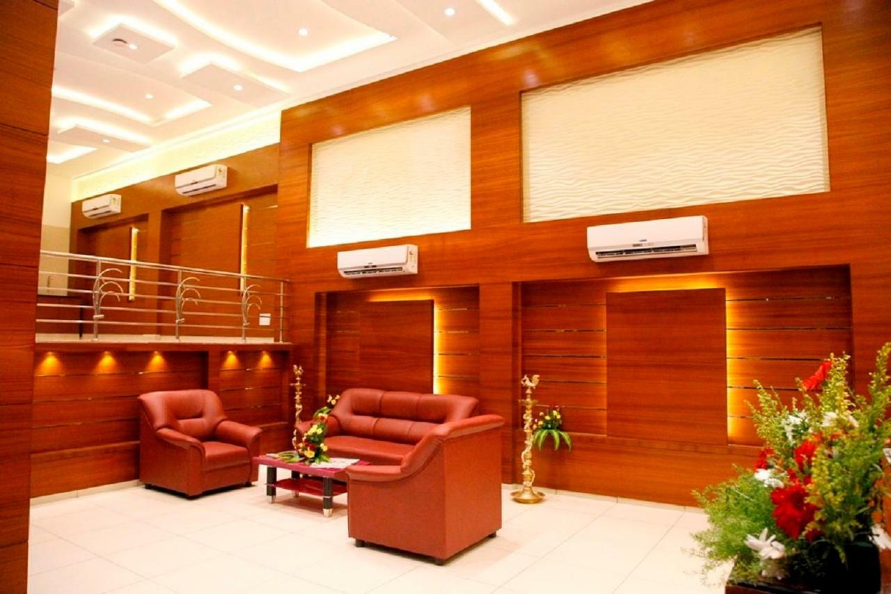 Poppys S.E.T Residency Ξενοδοχείο Kumbakonam Εξωτερικό φωτογραφία